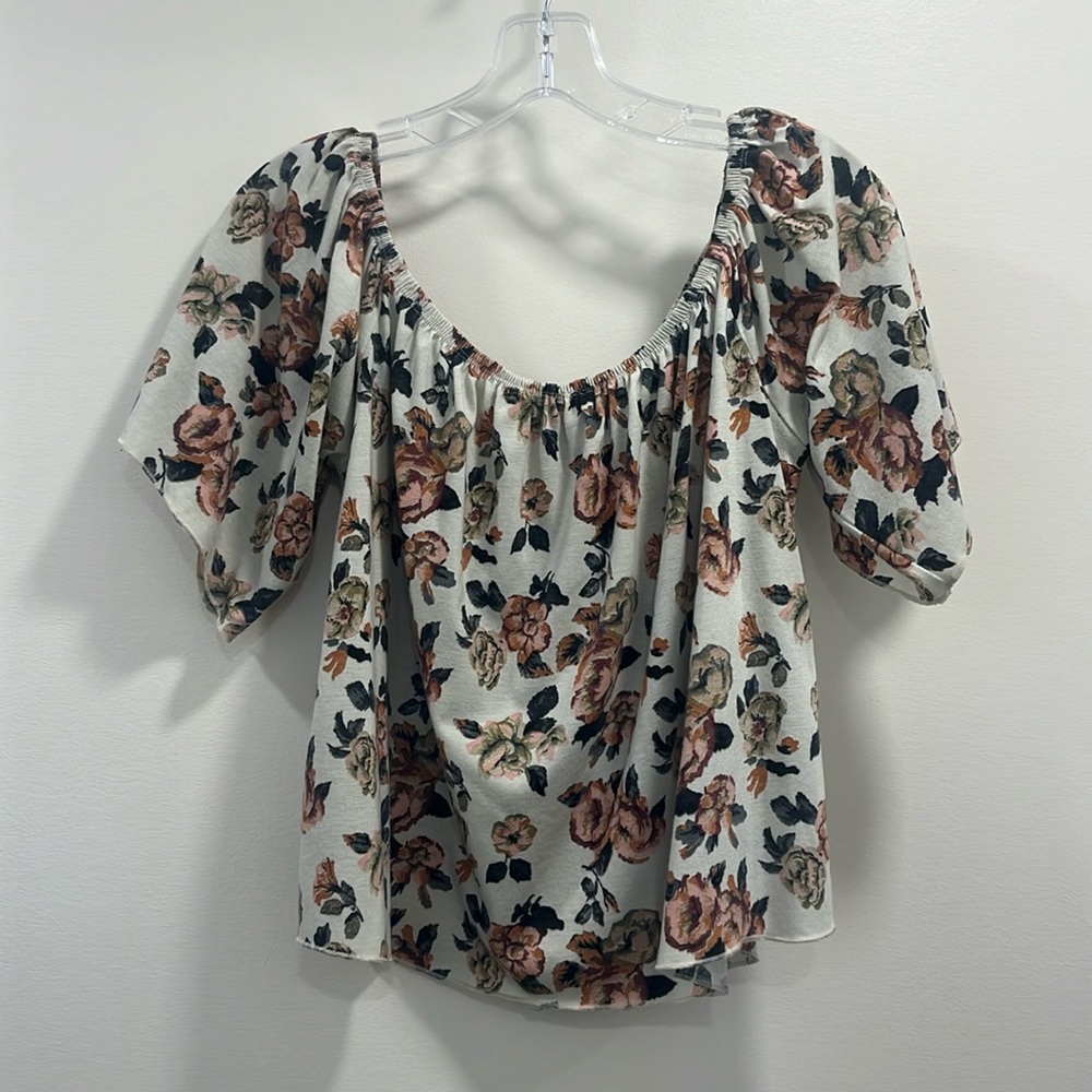 Floral on or off the shoulder top